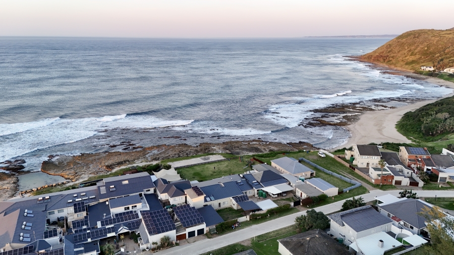 4 Bedroom Property for Sale in Haga Haga Eastern Cape
